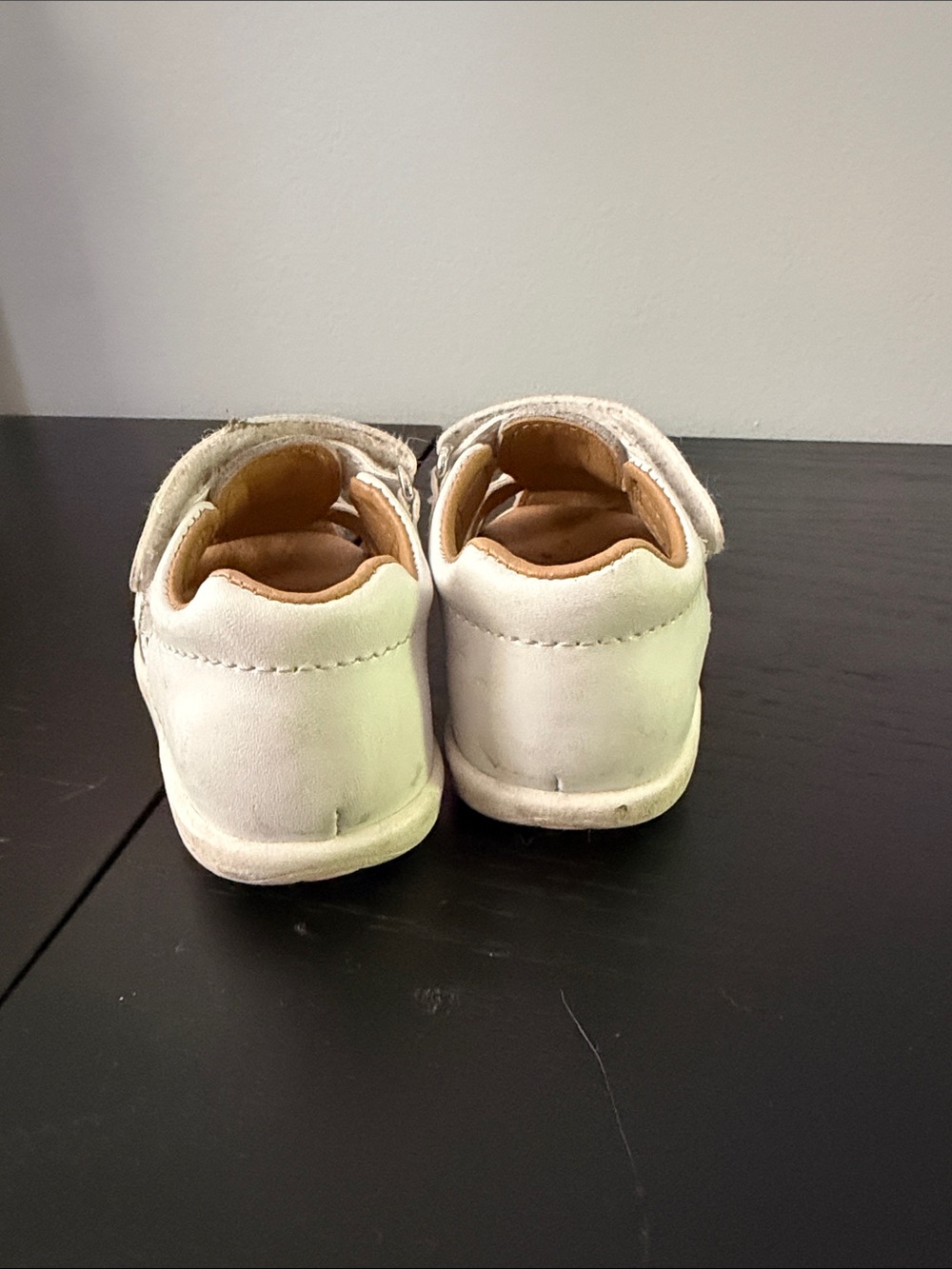 Stride Rite Cream/White Leather Toddler Sandals - Picture 3 of 4